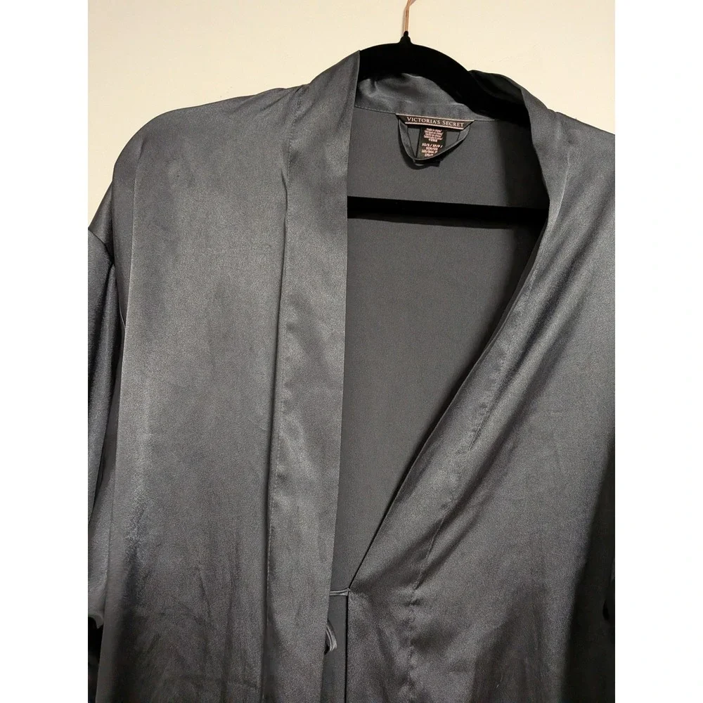 Victoria's Secret Black Satin Kimono Robe XS/S Short Lingerie Sleepwear Wrap - Picture 3 of 12
